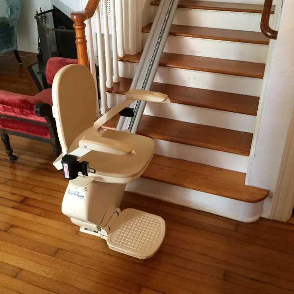 Monte-escalier droit Centerspan Medical